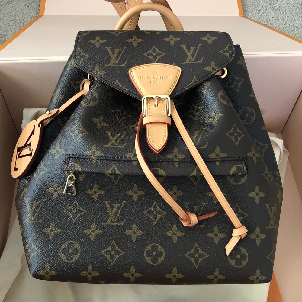 Louis Vuitton Montsouris PM